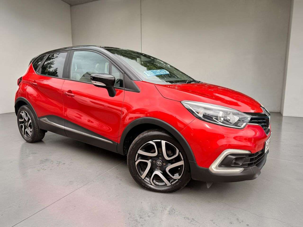 A 2019 RENAULT CAPTUR 0.9 TCe ENERGY Iconic SUV 5dr Petrol Manual Euro 6 (s/s) (90 ps) *FLAME RED A 2019 RENAULT CAPTUR 0.9 TCe ENERGY Iconic SUV 5dr Petrol Manual Euro 6 (s/s) (90 ps) *FLAME RED