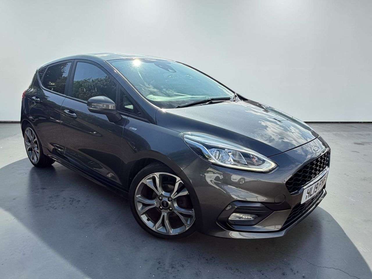 A 2019 FORD FIESTA 1.0T EcoBoost GPF ST-Line X Hatchback 5dr Petrol Manual Euro 6 (s/s) (125 p A 2019 FORD FIESTA 1.0T EcoBoost GPF ST-Line X Hatchback 5dr Petrol Manual Euro 6 (s/s) (125 p