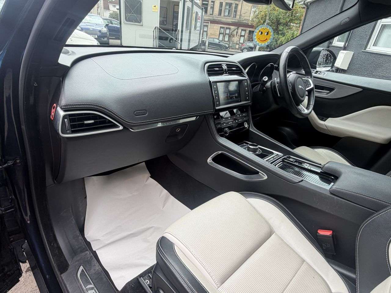 2018 JAGUAR F-PACE 2018 JAGUAR F-PACE