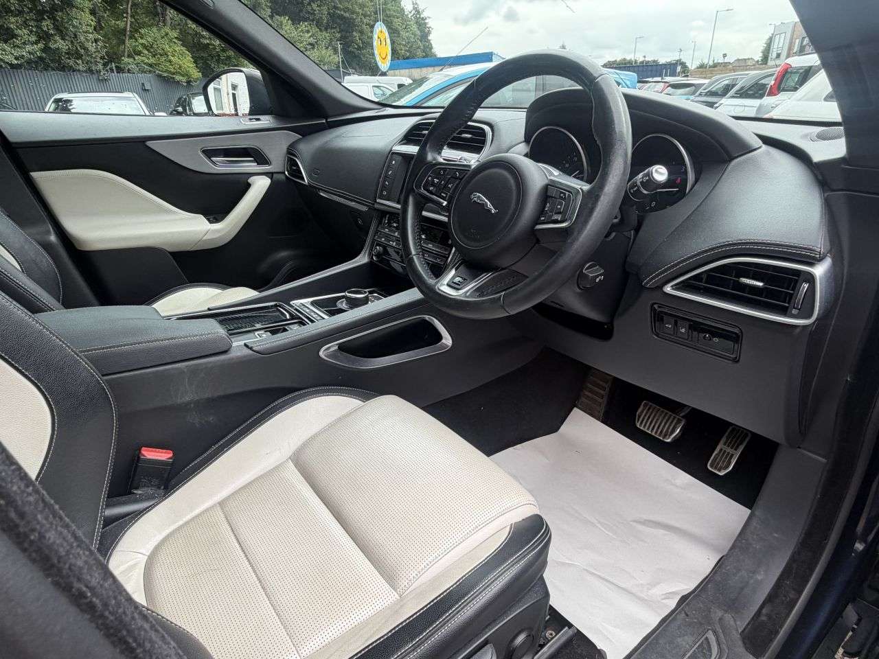 2018 JAGUAR F-PACE 2018 JAGUAR F-PACE