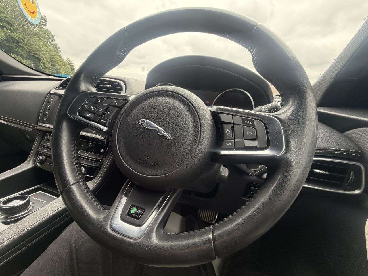 2018 JAGUAR F-PACE 2018 JAGUAR F-PACE