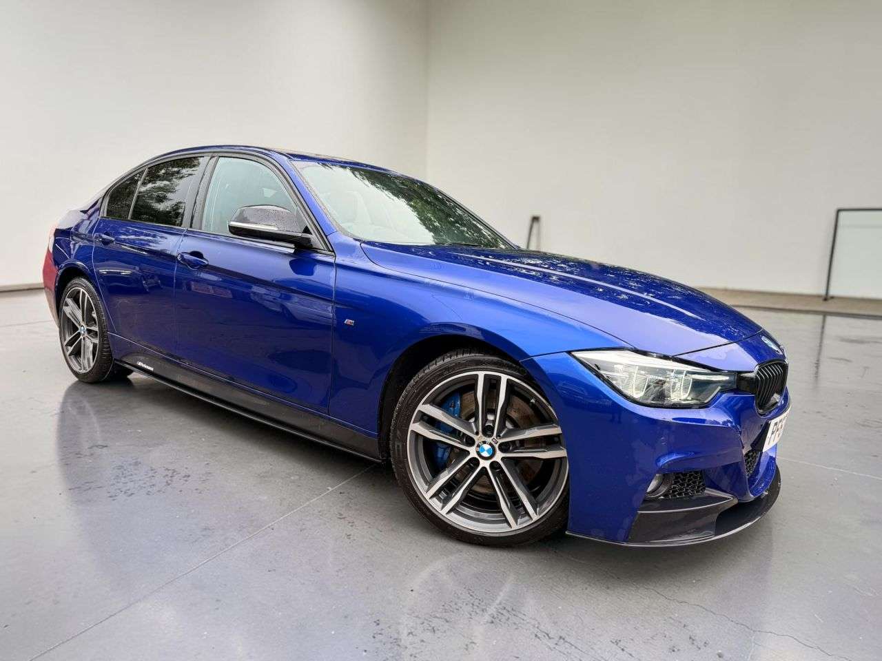 A 2018 BMW 3 SERIES 3.0 335d M Sport Shadow Edition Saloon 4dr Diesel Auto xDrive Euro 6 (s/s) A 2018 BMW 3 SERIES 3.0 335d M Sport Shadow Edition Saloon 4dr Diesel Auto xDrive Euro 6 (s/s)