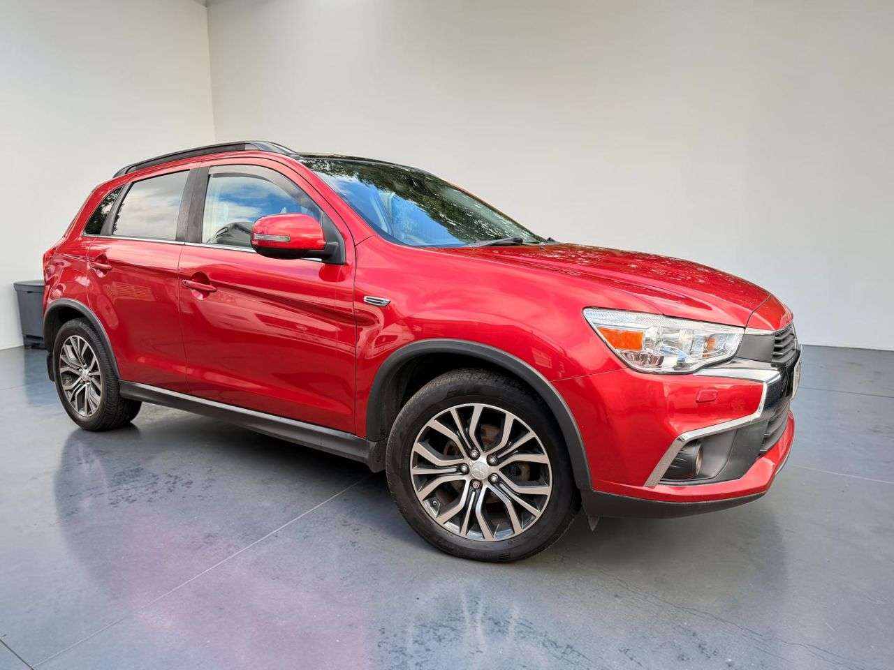 A 2017 MITSUBISHI ASX 2.2 DI-D 4 SUV 5dr Diesel Auto 4WD Euro 6 (147 ps) A 2017 MITSUBISHI ASX 2.2 DI-D 4 SUV 5dr Diesel Auto 4WD Euro 6 (147 ps)