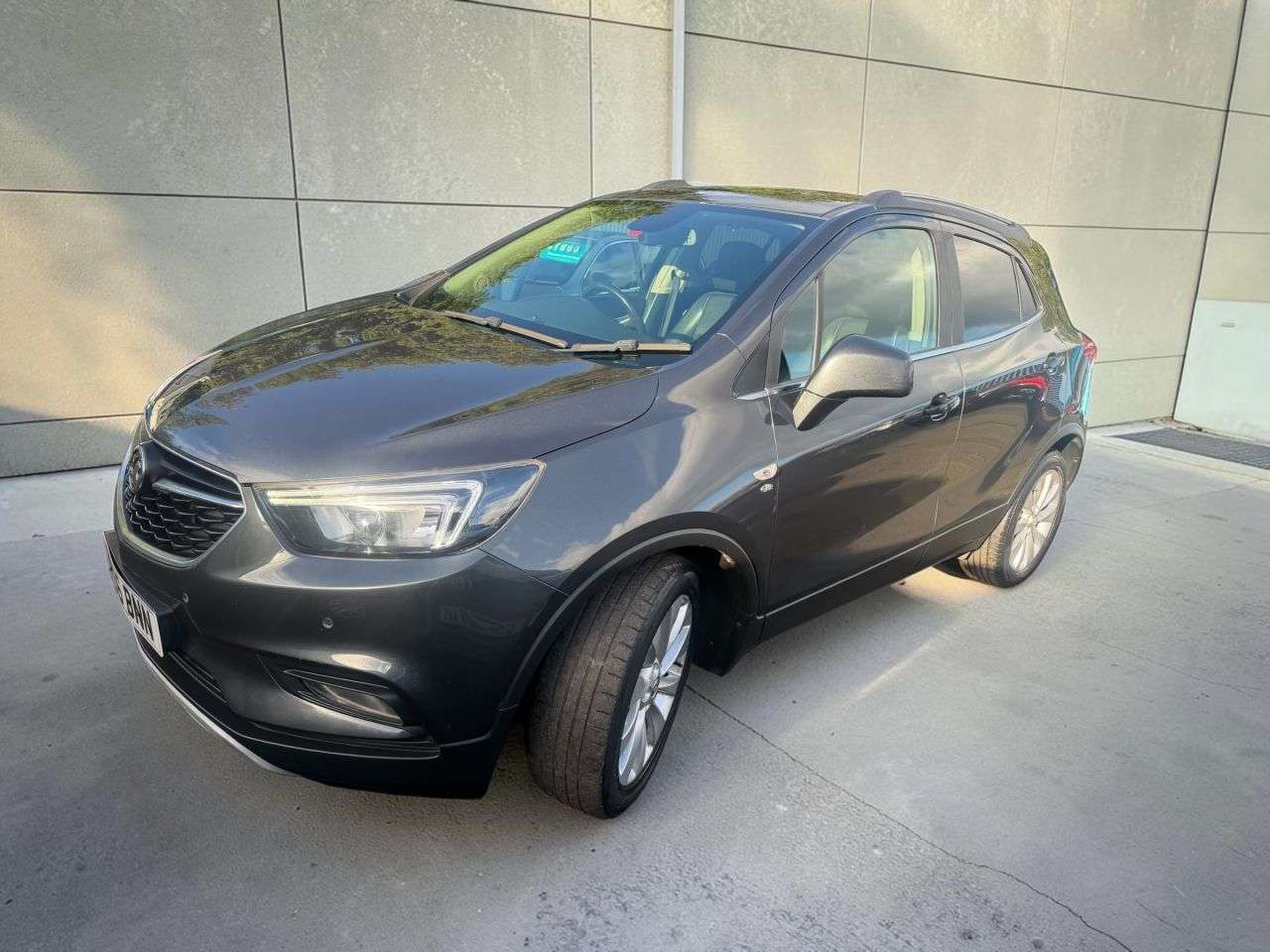 A 2016 VAUXHALL MOKKA X 1.6i Elite SUV 5dr Petrol Manual Euro 6 (s/s) (115 ps) FULL LEATHER A 2016 VAUXHALL MOKKA X 1.6i Elite SUV 5dr Petrol Manual Euro 6 (s/s) (115 ps) FULL LEATHER