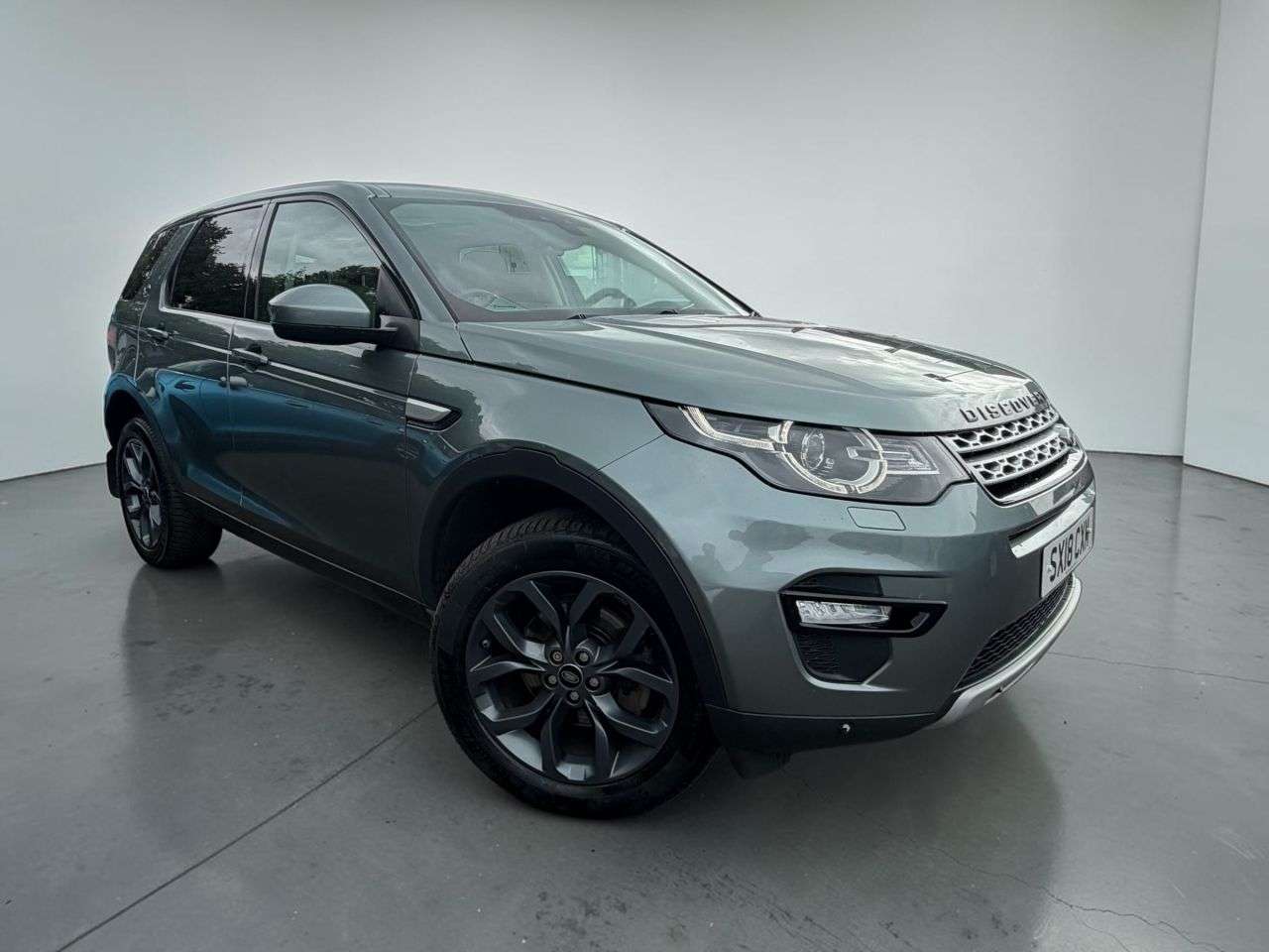 A 2018 LAND ROVER DISCOVERY SPORT 2.0 TD4 HSE SUV 5dr Diesel Auto 4WD Euro 6 (s/s) (180 ps) * FULL LEATHER * A 2018 LAND ROVER DISCOVERY SPORT 2.0 TD4 HSE SUV 5dr Diesel Auto 4WD Euro 6 (s/s) (180 ps) * FULL LEATHER *