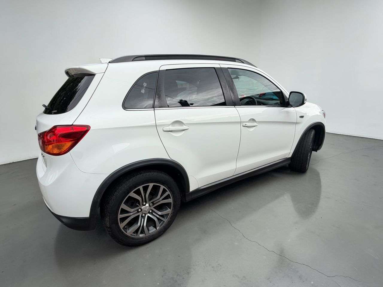 A 2016 MITSUBISHI ASX 1.6D 4 SUV 5dr Diesel Manual 4WD Euro 6 (s/s) (112 ps) A 2016 MITSUBISHI ASX 1.6D 4 SUV 5dr Diesel Manual 4WD Euro 6 (s/s) (112 ps)