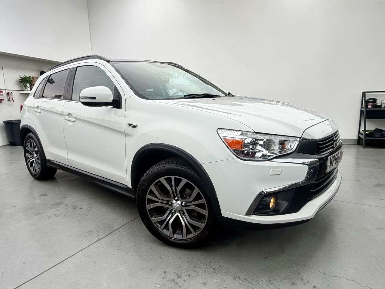 A 2016 MITSUBISHI ASX 1.6D 4 SUV 5dr Diesel Manual 4WD Euro 6 (s/s) (112 ps) A 2016 MITSUBISHI ASX 1.6D 4 SUV 5dr Diesel Manual 4WD Euro 6 (s/s) (112 ps)