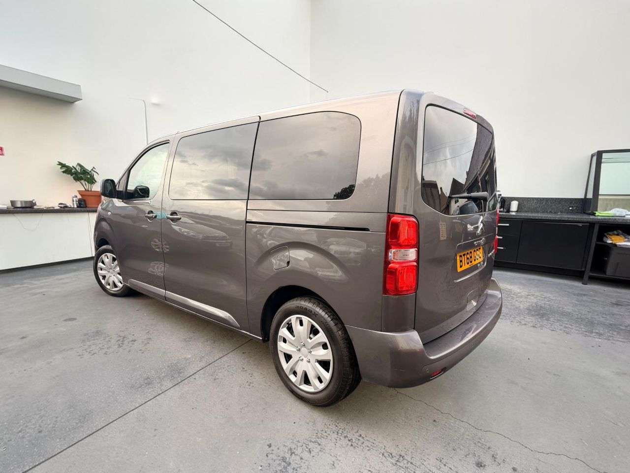 A 2018 CITROEN SPACETOURER 1.5 BlueHDi Feel M MPV 5dr Diesel Manual MWB Euro 6 (s/s) (120 ps) A 2018 CITROEN SPACETOURER 1.5 BlueHDi Feel M MPV 5dr Diesel Manual MWB Euro 6 (s/s) (120 ps)