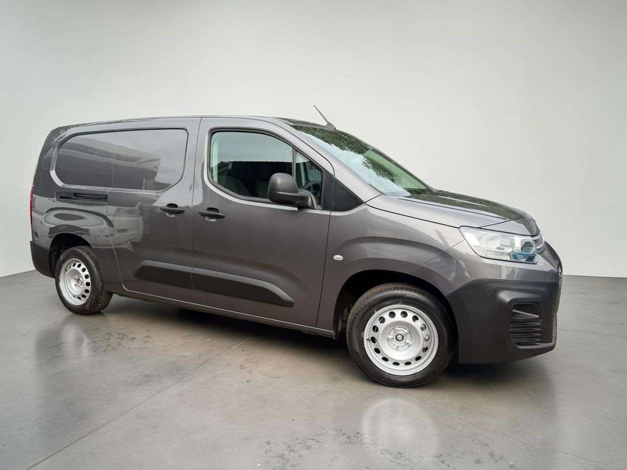 A 2023 CITROEN BERLINGO 1.5 BlueHDi 850 Enterprise XL Edition Crew Van Double Cab 6dr Diesel Manual A 2023 CITROEN BERLINGO 1.5 BlueHDi 850 Enterprise XL Edition Crew Van Double Cab 6dr Diesel Manual