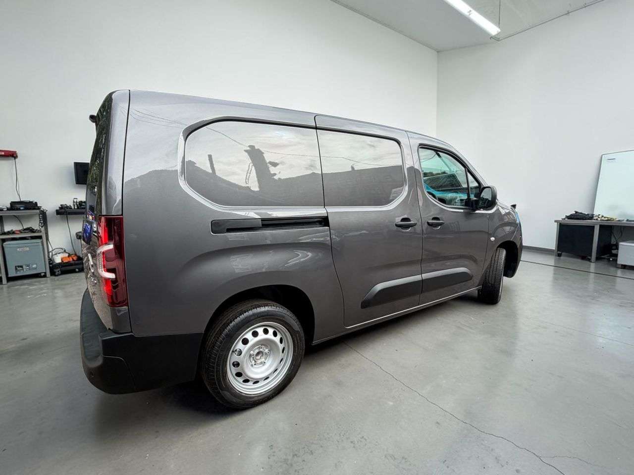 A 2023 CITROEN BERLINGO 1.5 BlueHDi 850 Enterprise XL Edition Crew Van Double Cab 6dr Diesel Manual A 2023 CITROEN BERLINGO 1.5 BlueHDi 850 Enterprise XL Edition Crew Van Double Cab 6dr Diesel Manual