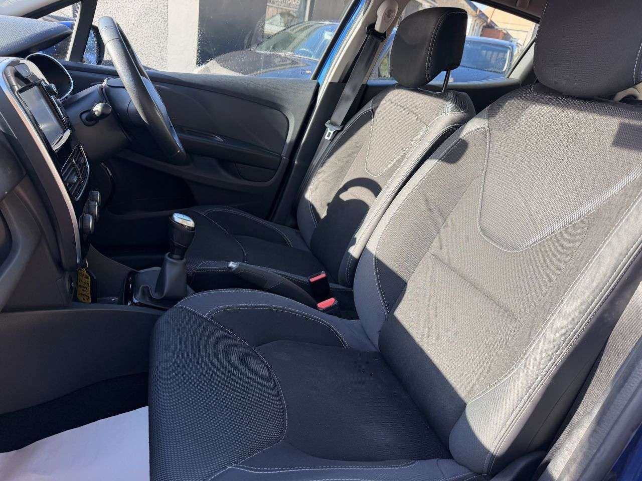 2017 RENAULT CLIO 2017 RENAULT CLIO