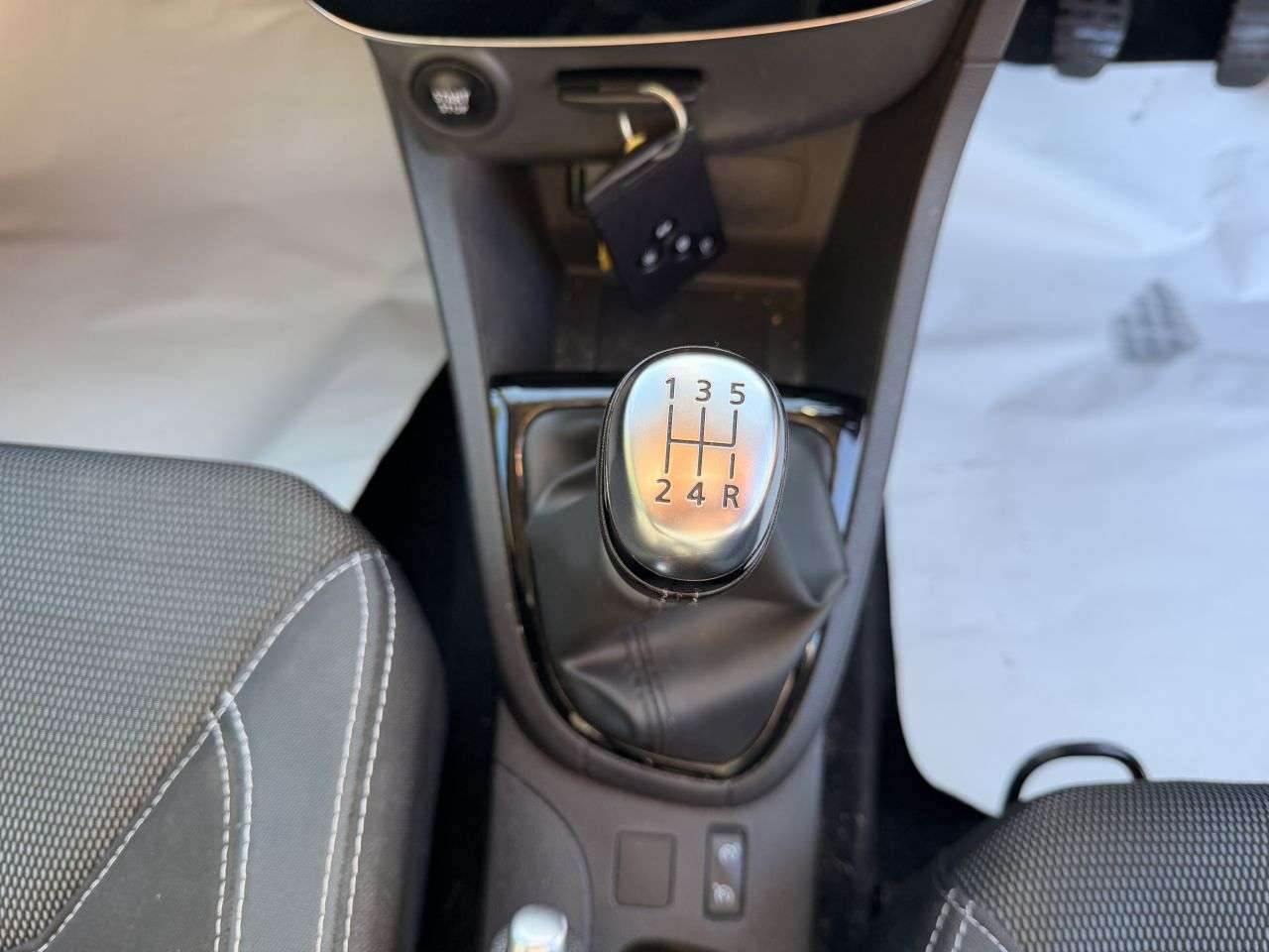 2017 RENAULT CLIO 2017 RENAULT CLIO