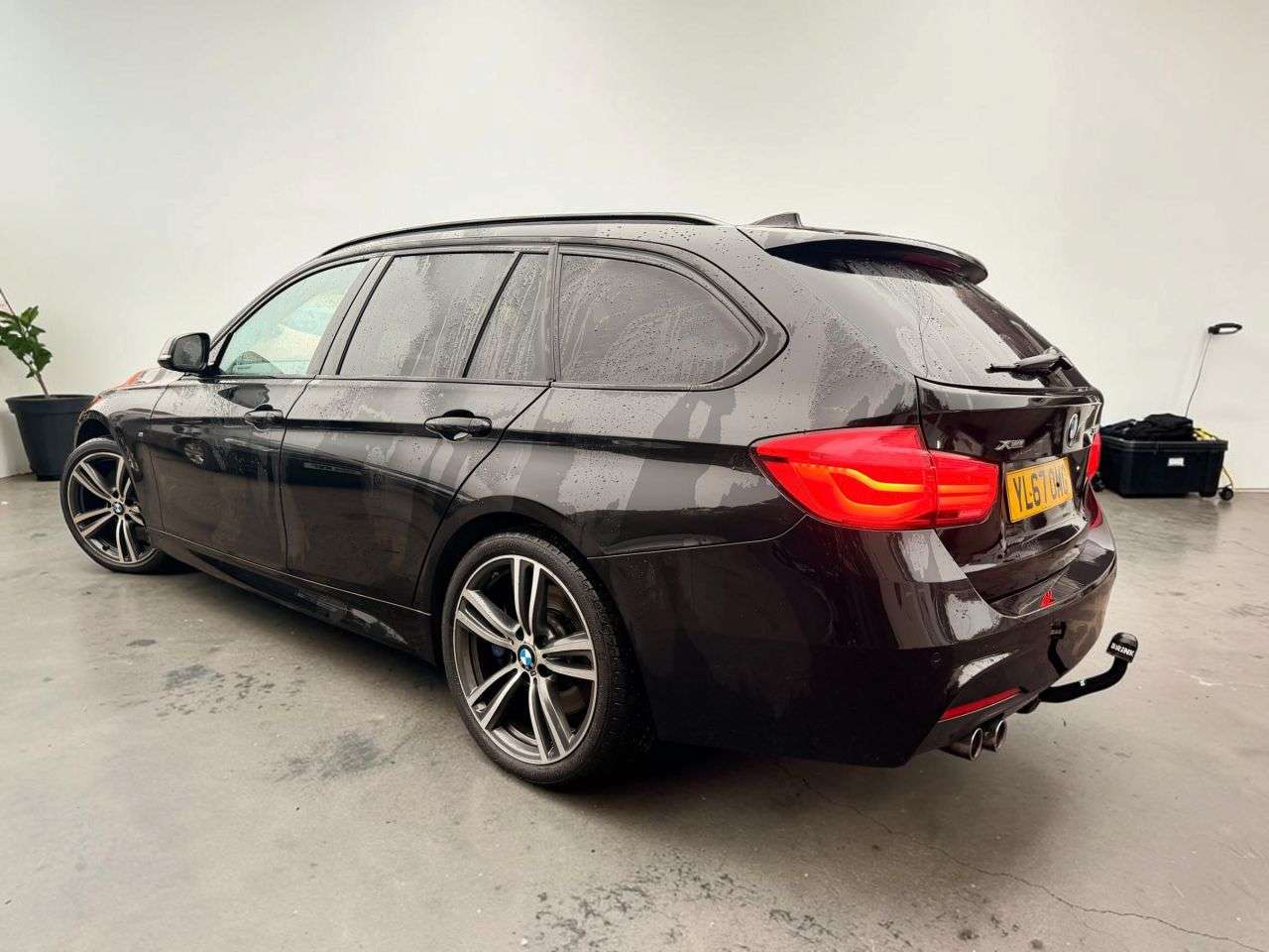 A 2017 BMW 3 SERIES 3.0 330d M Sport Touring 5dr Diesel Auto xDrive Euro 6 (s/s) (258 ps) RARE A 2017 BMW 3 SERIES 3.0 330d M Sport Touring 5dr Diesel Auto xDrive Euro 6 (s/s) (258 ps) RARE