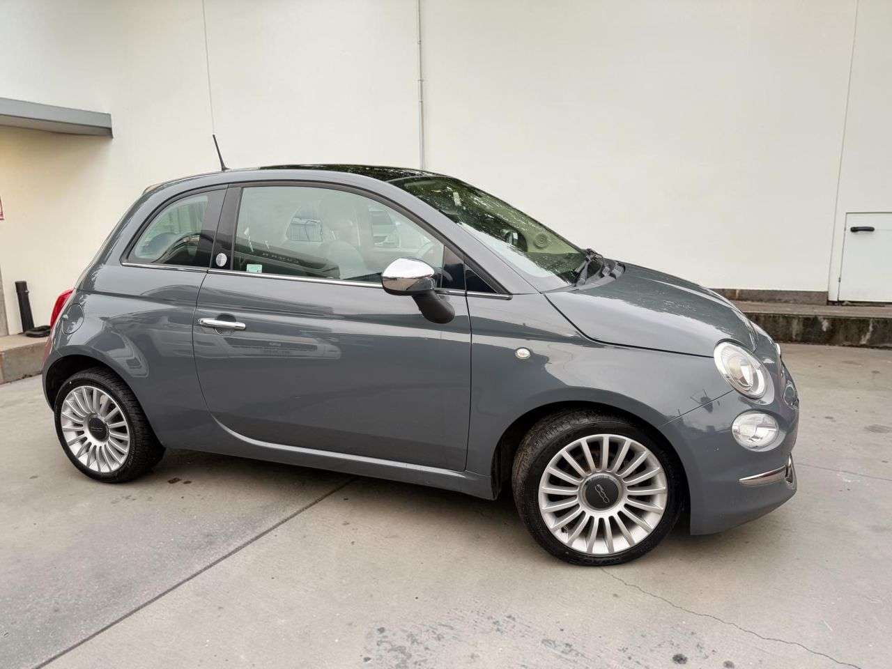 A 2018 FIAT 500 1.2 Mirror Hatchback 3dr Petrol Manual Euro 6 (s/s) (69 bhp) *** ONLY 58K M A 2018 FIAT 500 1.2 Mirror Hatchback 3dr Petrol Manual Euro 6 (s/s) (69 bhp) *** ONLY 58K M