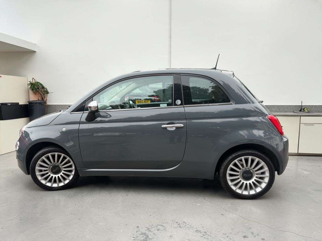 A 2018 FIAT 500 1.2 Mirror Hatchback 3dr Petrol Manual Euro 6 (s/s) (69 bhp) *** ONLY 58K M A 2018 FIAT 500 1.2 Mirror Hatchback 3dr Petrol Manual Euro 6 (s/s) (69 bhp) *** ONLY 58K M