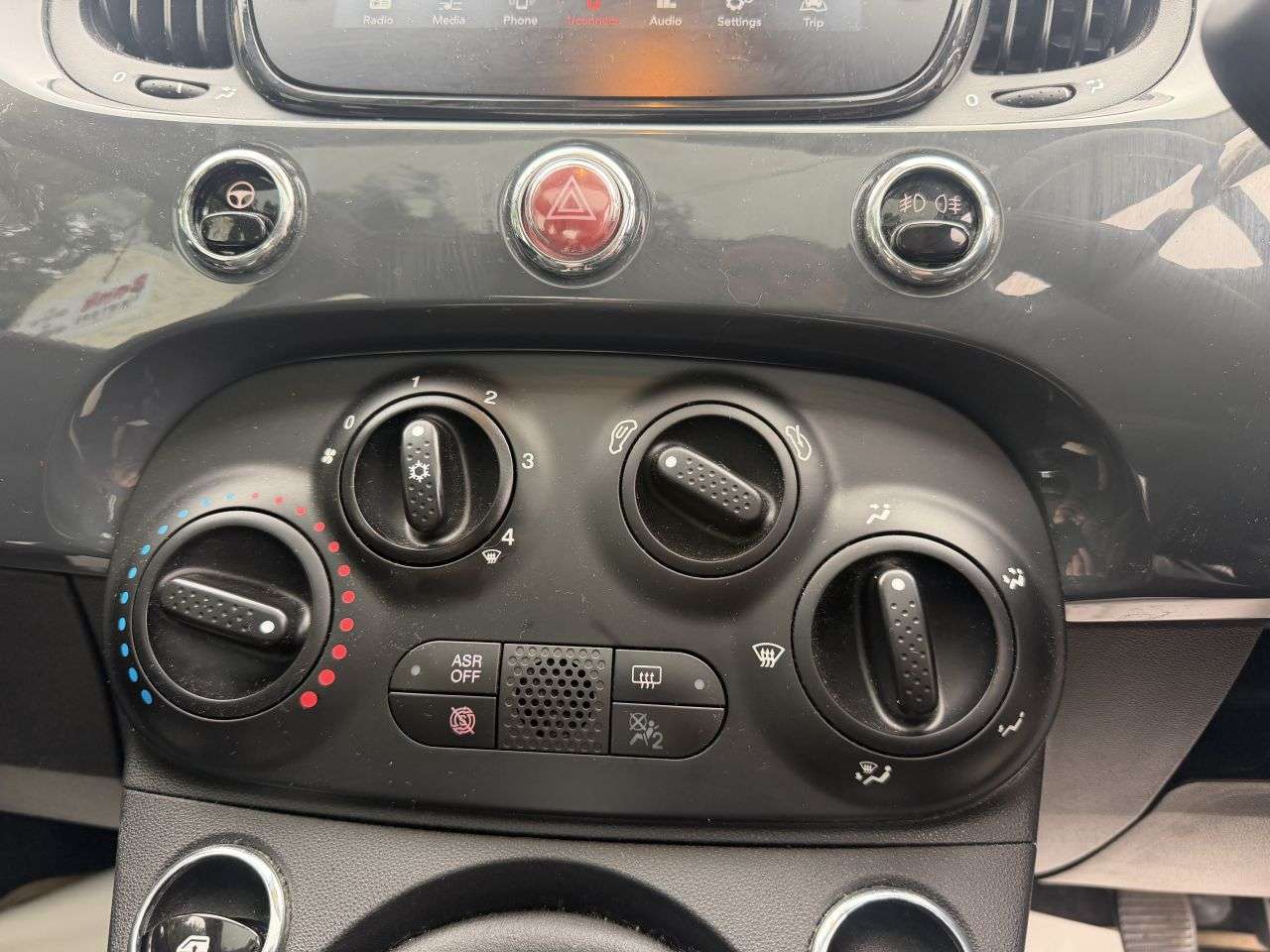 2018 FIAT 500 2018 FIAT 500