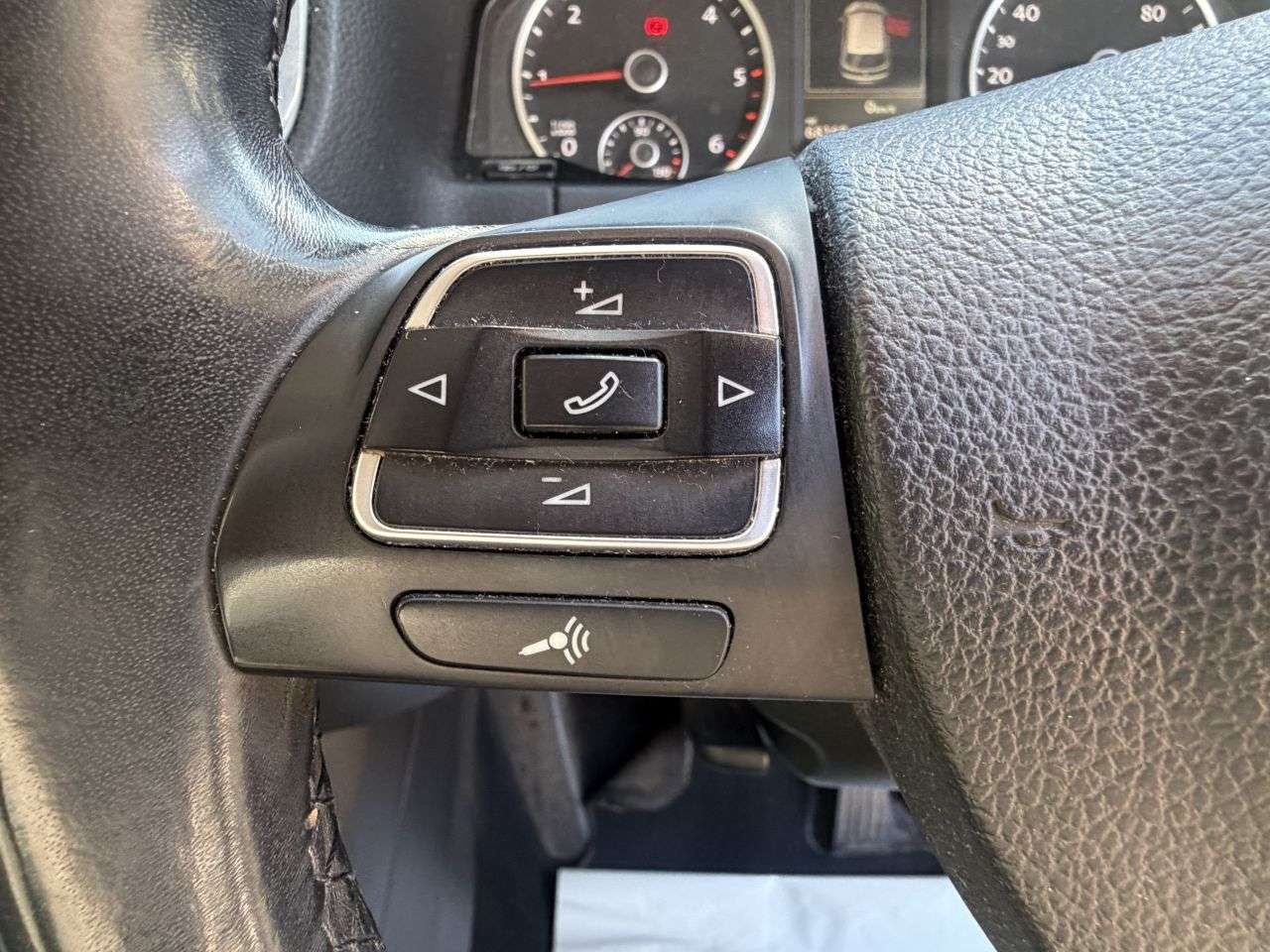 2015 VOLKSWAGEN TIGUAN 2015 VOLKSWAGEN TIGUAN