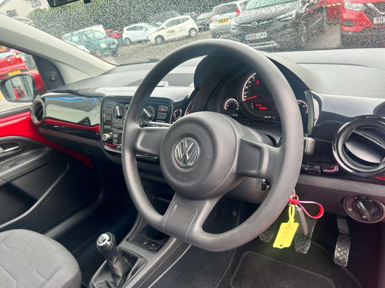 2015 VOLKSWAGEN UP! 2015 VOLKSWAGEN UP!