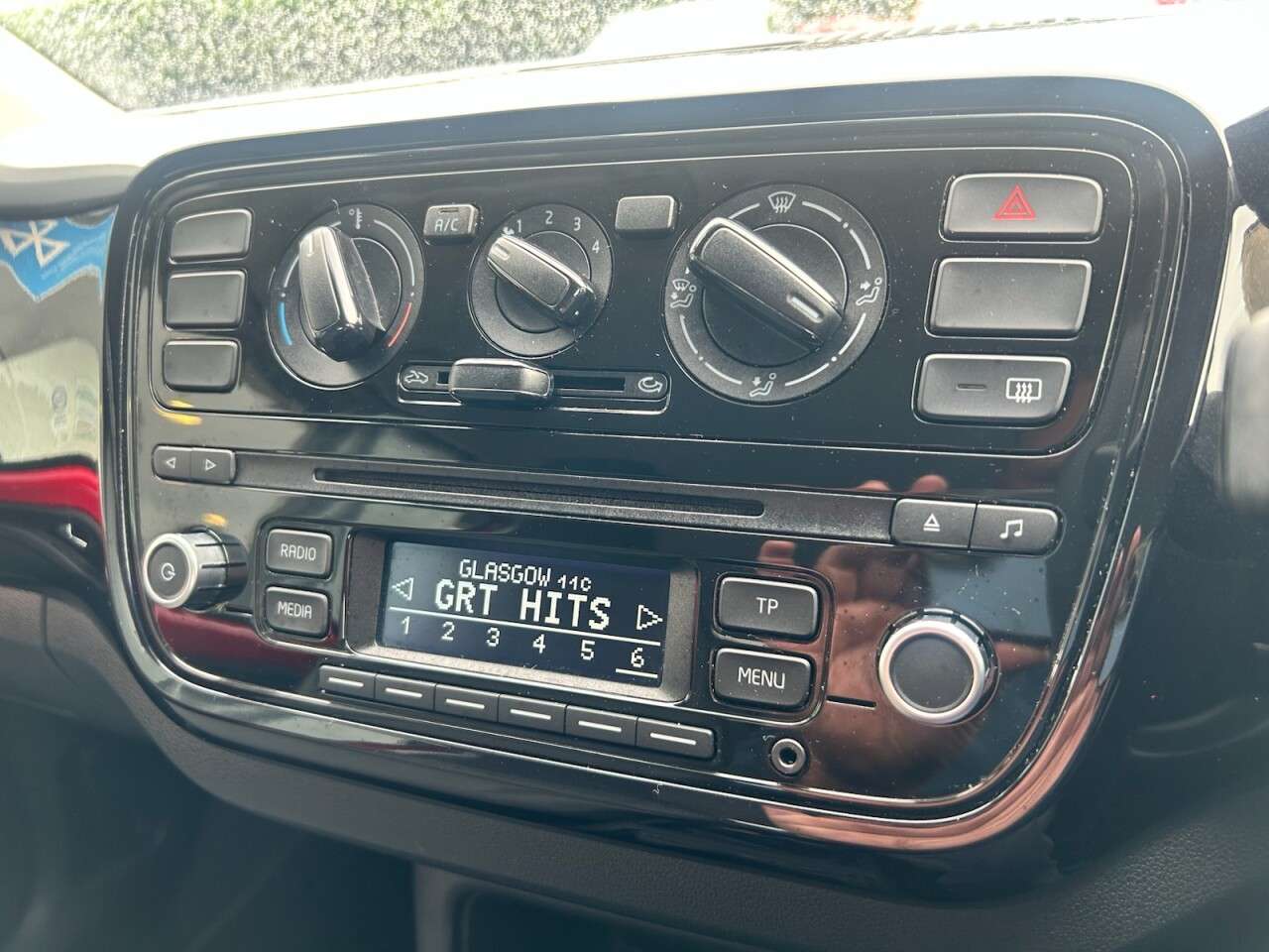 2015 VOLKSWAGEN UP! 2015 VOLKSWAGEN UP!