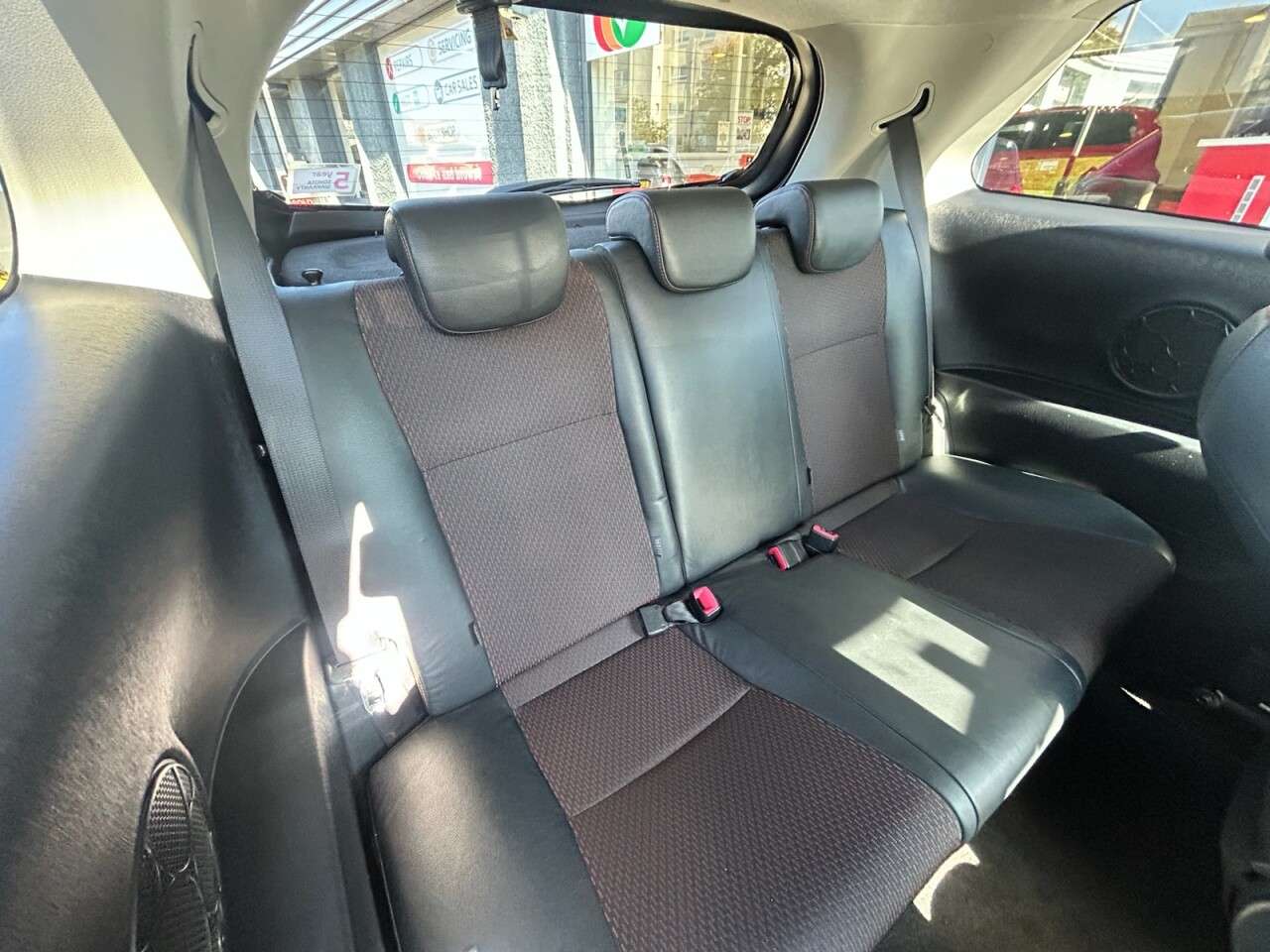 2012 TOYOTA YARIS 2012 TOYOTA YARIS