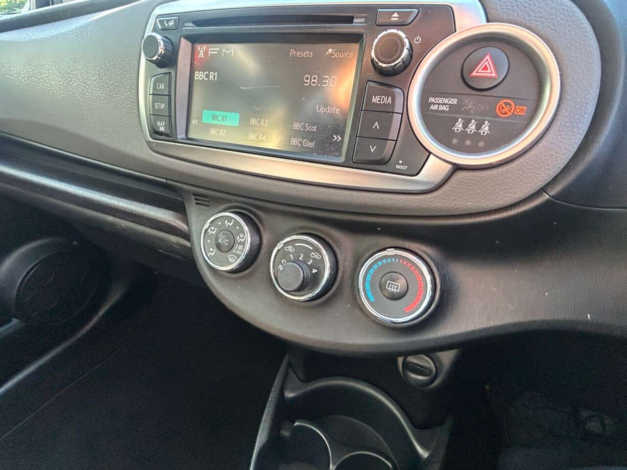 2012 TOYOTA YARIS 2012 TOYOTA YARIS