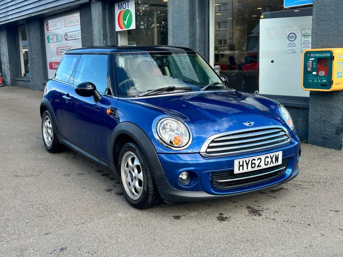 Check out this Mini Hatch 2012 Petrol Manual