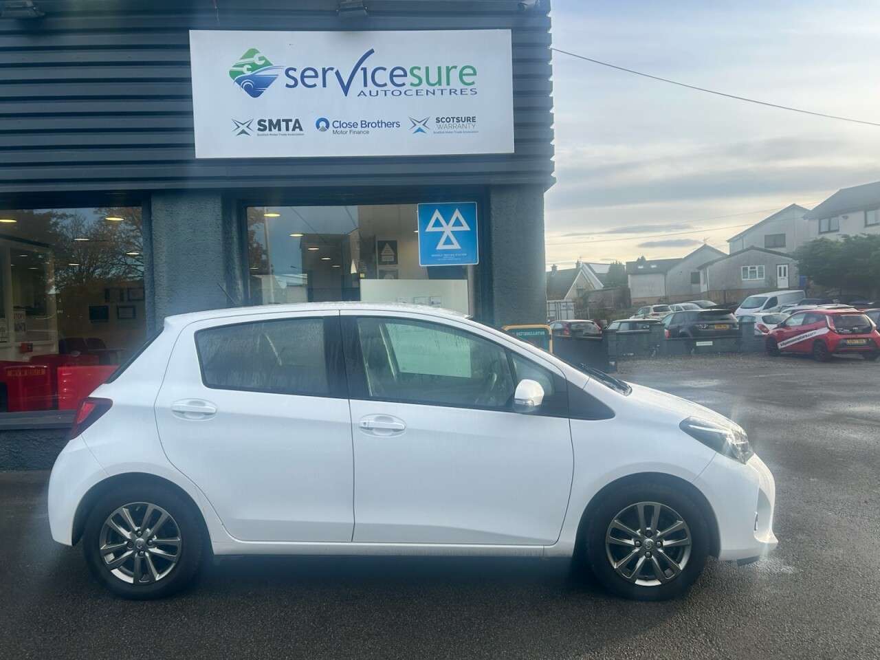 2015 TOYOTA YARIS 2015 TOYOTA YARIS