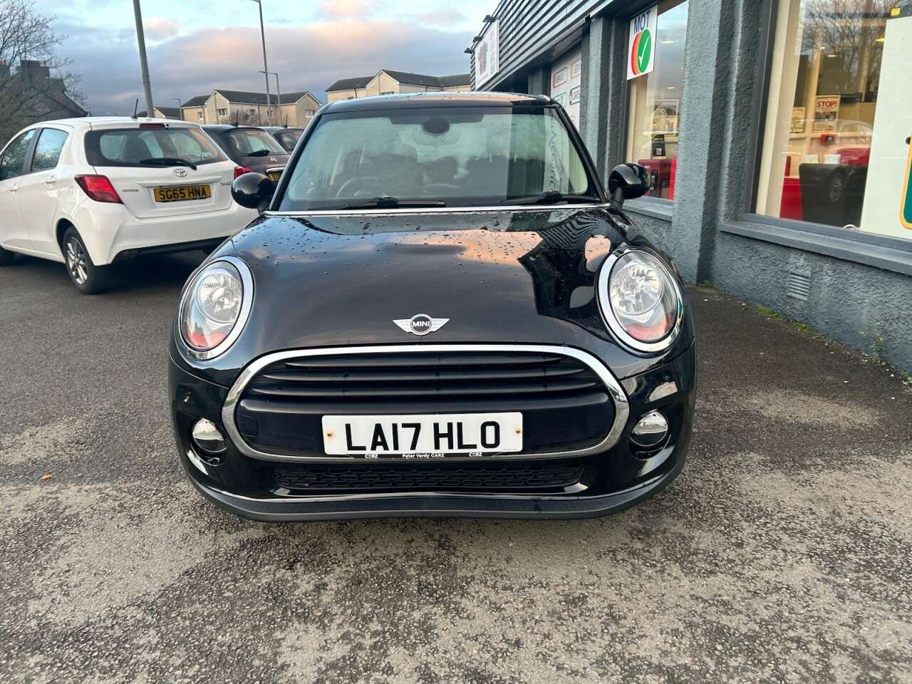A 2017 MINI HATCH 1.5 Cooper Hatchback 5dr Petrol Manual Euro 6 (s/s) (136 ps) A 2017 MINI HATCH 1.5 Cooper Hatchback 5dr Petrol Manual Euro 6 (s/s) (136 ps)