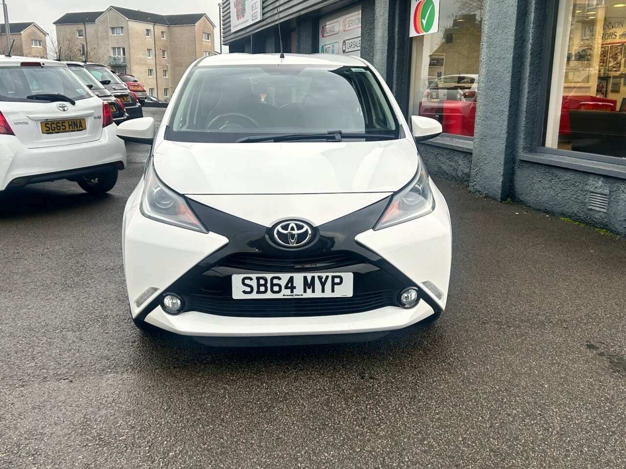 A 2015 TOYOTA AYGO 1.0 VVT-i x-pression Hatchback 5dr Petrol Manual Euro 5 Euro 5 (68 ps) A 2015 TOYOTA AYGO 1.0 VVT-i x-pression Hatchback 5dr Petrol Manual Euro 5 Euro 5 (68 ps)