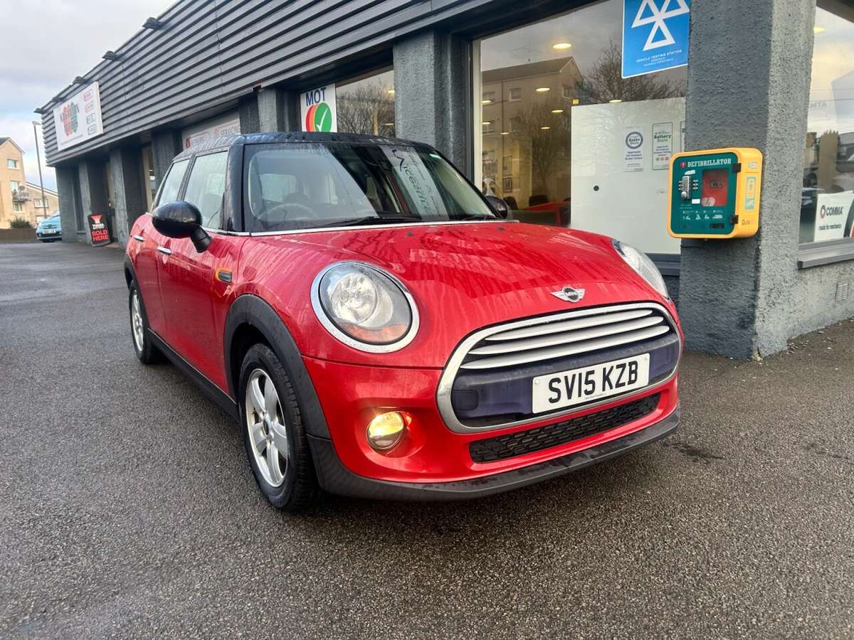 Check out this Mini Hatch 2015 Petrol Manual