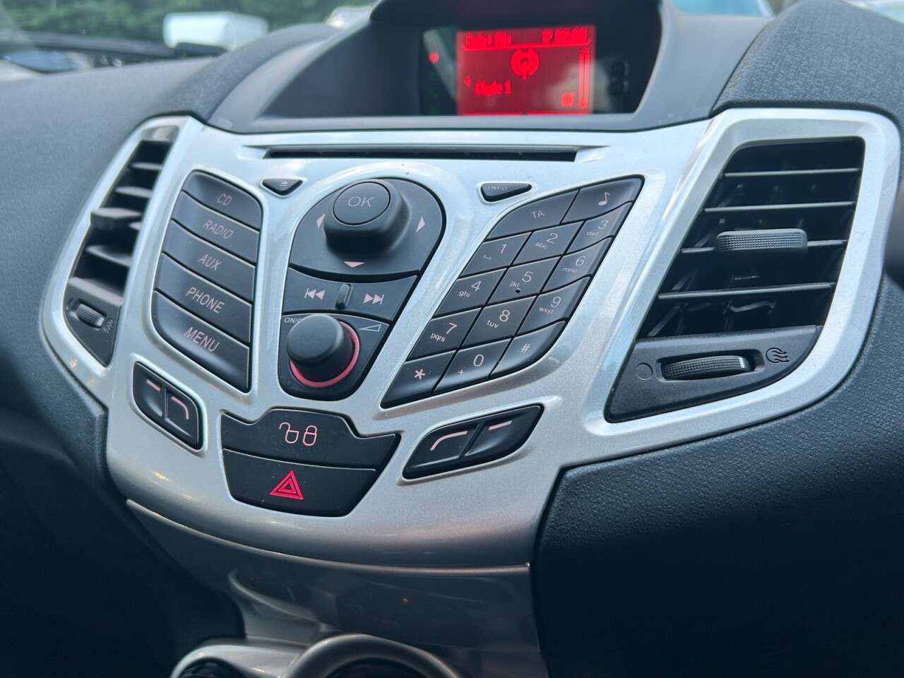 2011 FORD FIESTA 2011 FORD FIESTA