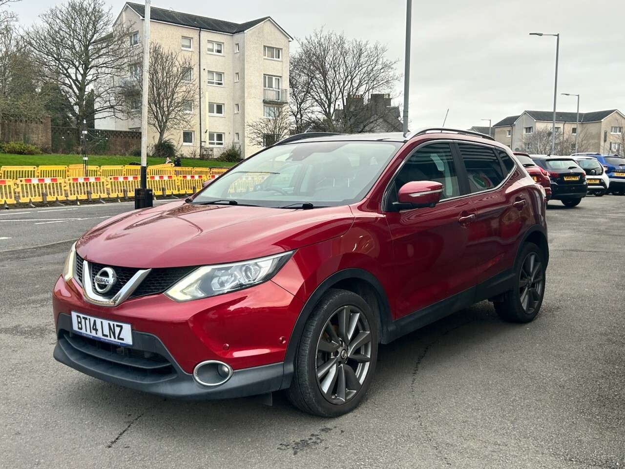 A 2014 NISSAN QASHQAI 1.2 DIG-T Tekna SUV 5dr Petrol Manual 2WD Euro 5 (s/s) (115 ps) A 2014 NISSAN QASHQAI 1.2 DIG-T Tekna SUV 5dr Petrol Manual 2WD Euro 5 (s/s) (115 ps)