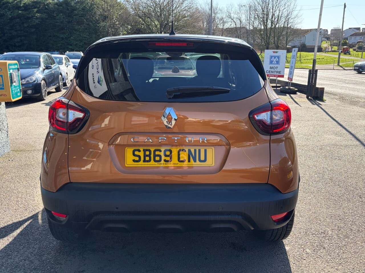 A 2019 RENAULT CAPTUR 0.9 TCe ENERGY Iconic SUV 5dr Petrol Manual Euro 6 (s/s) (90 ps) A 2019 RENAULT CAPTUR 0.9 TCe ENERGY Iconic SUV 5dr Petrol Manual Euro 6 (s/s) (90 ps)