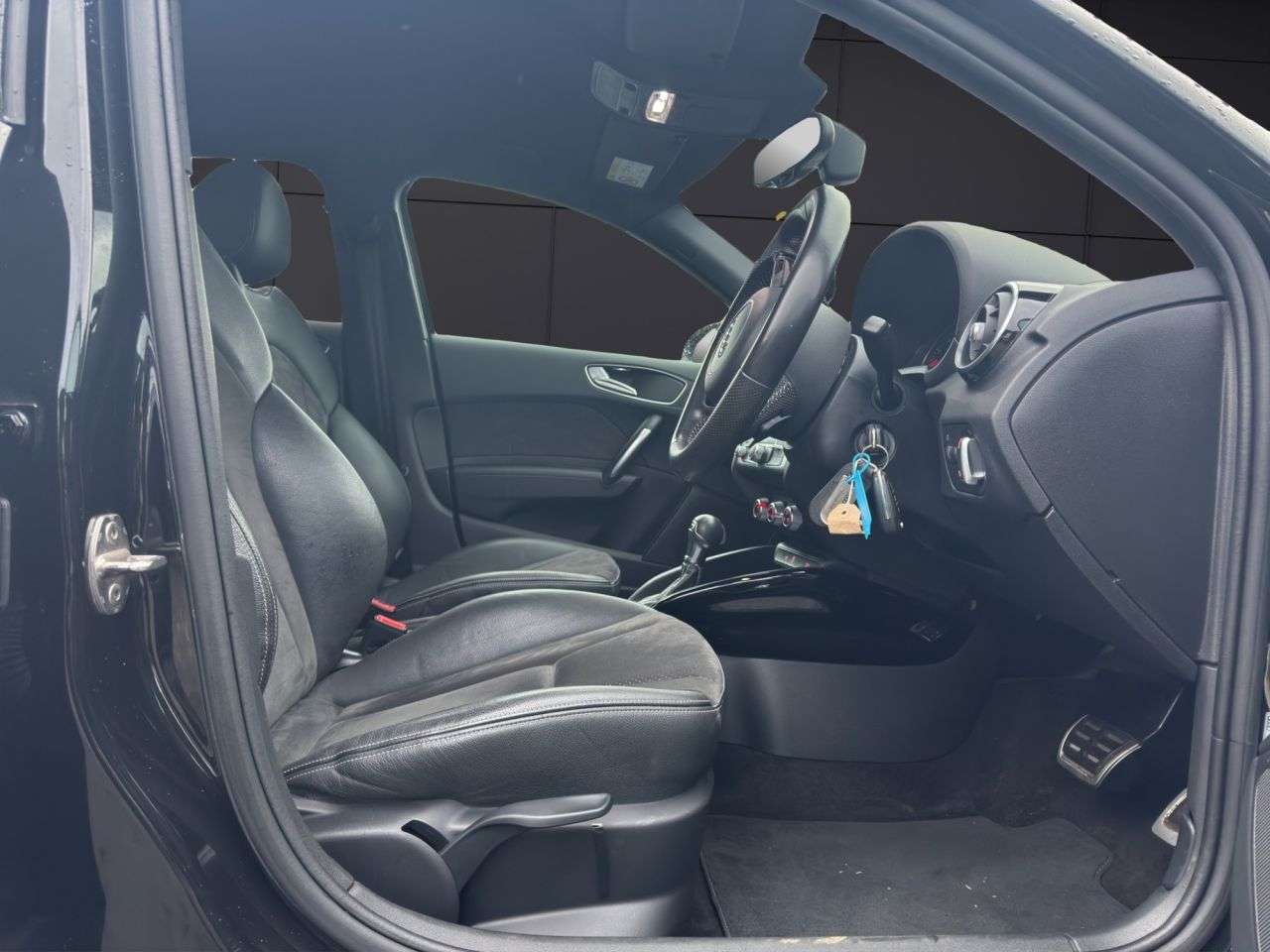 2017 AUDI A1 2017 AUDI A1