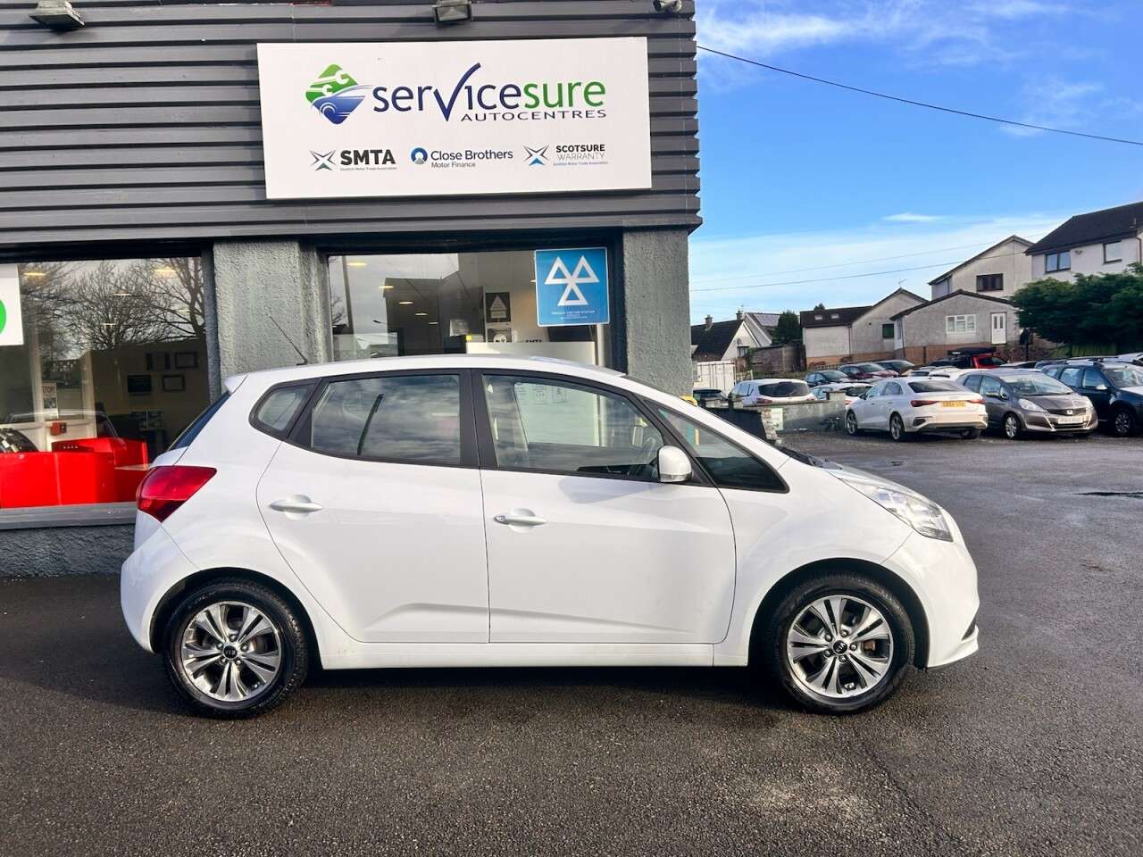 A 2015 KIA VENGA 1.6 2 MPV 5dr Petrol Auto Euro 6 (123 bhp) A 2015 KIA VENGA 1.6 2 MPV 5dr Petrol Auto Euro 6 (123 bhp)