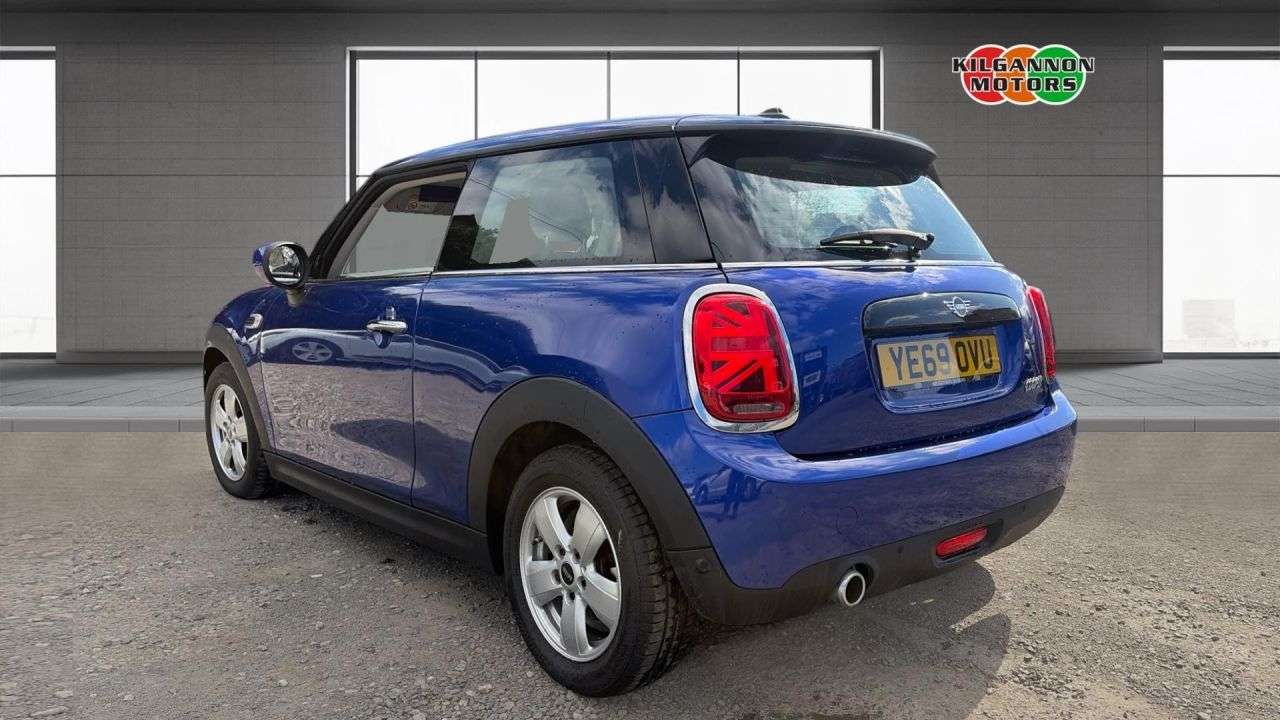 A 2019 MINI HATCH 1.5 Cooper Classic Hatchback 3dr Petrol Manual Euro 6 (s/s) (136 ps) A 2019 MINI HATCH 1.5 Cooper Classic Hatchback 3dr Petrol Manual Euro 6 (s/s) (136 ps)