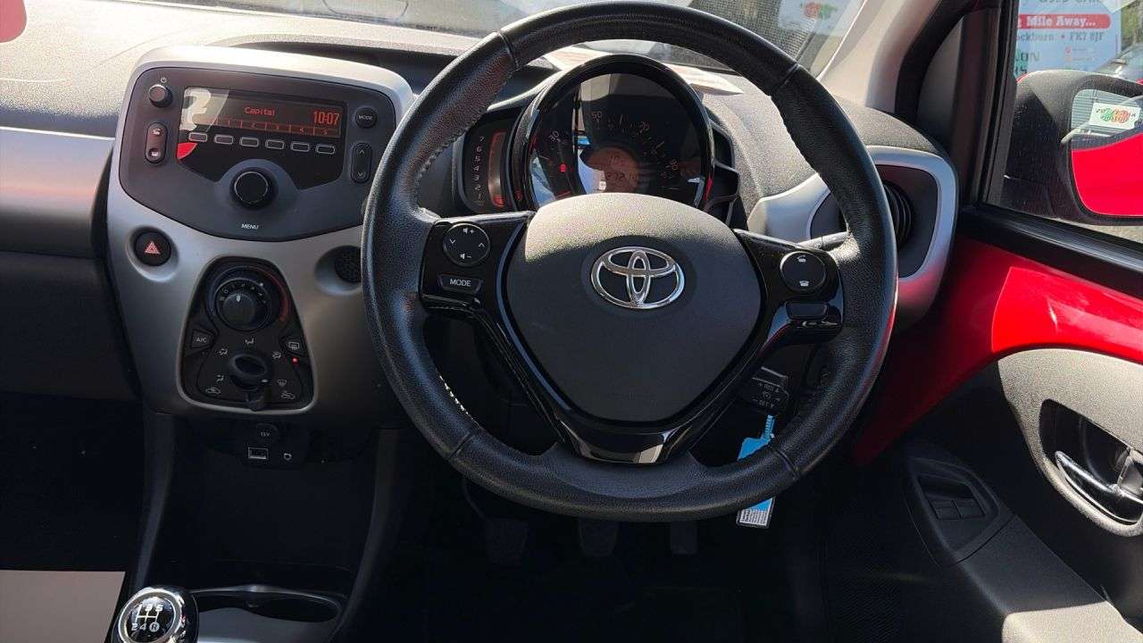 2016 TOYOTA AYGO 2016 TOYOTA AYGO