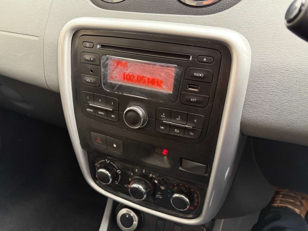 2015 DACIA DUSTER 2015 DACIA DUSTER