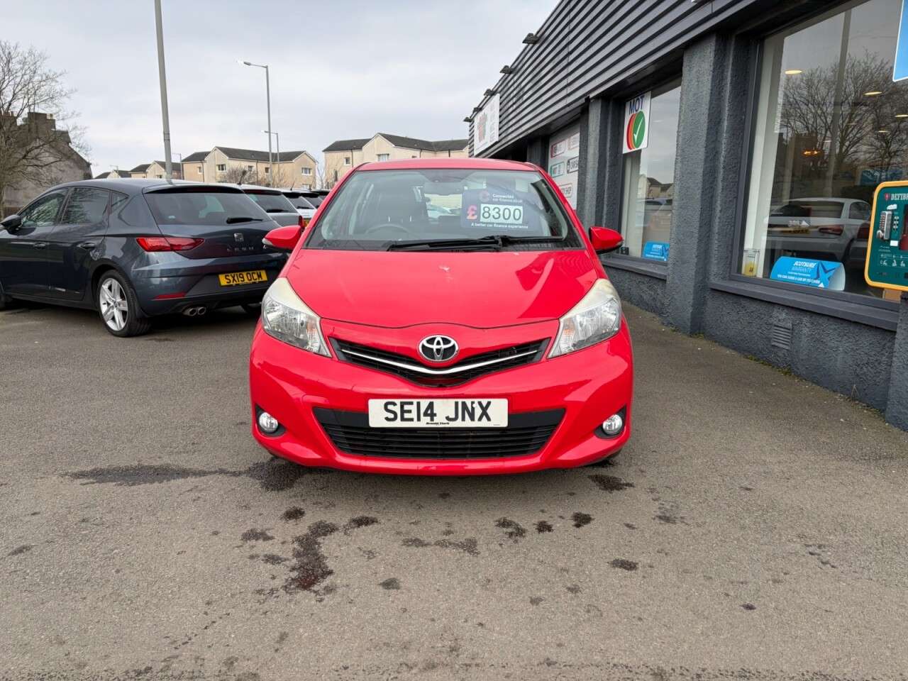 A 2014 TOYOTA YARIS 1.33 Dual VVT-i Icon Plus Hatchback 5dr Petrol Manual Euro 5 (99 ps) A 2014 TOYOTA YARIS 1.33 Dual VVT-i Icon Plus Hatchback 5dr Petrol Manual Euro 5 (99 ps)