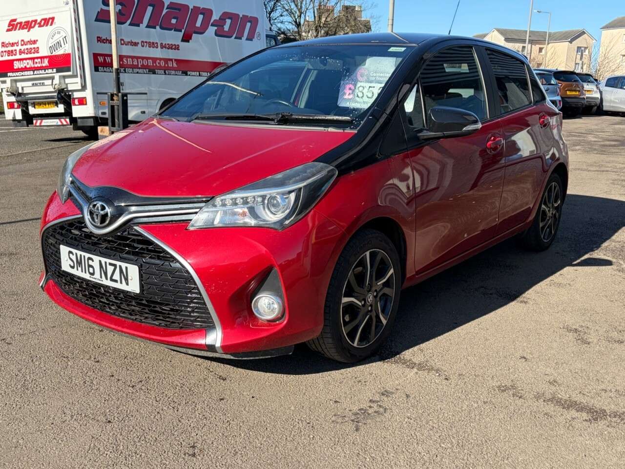 A 2016 TOYOTA YARIS 1.33 Dual VVT-i Design Hatchback 5dr Petrol Manual Euro 6 (99 ps) A 2016 TOYOTA YARIS 1.33 Dual VVT-i Design Hatchback 5dr Petrol Manual Euro 6 (99 ps)