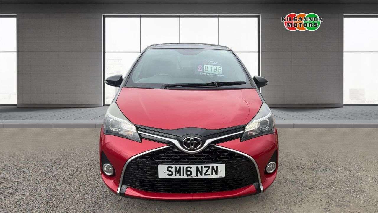 A 2016 TOYOTA YARIS 1.33 Dual VVT-i Design Hatchback 5dr Petrol Manual Euro 6 (99 ps) A 2016 TOYOTA YARIS 1.33 Dual VVT-i Design Hatchback 5dr Petrol Manual Euro 6 (99 ps)
