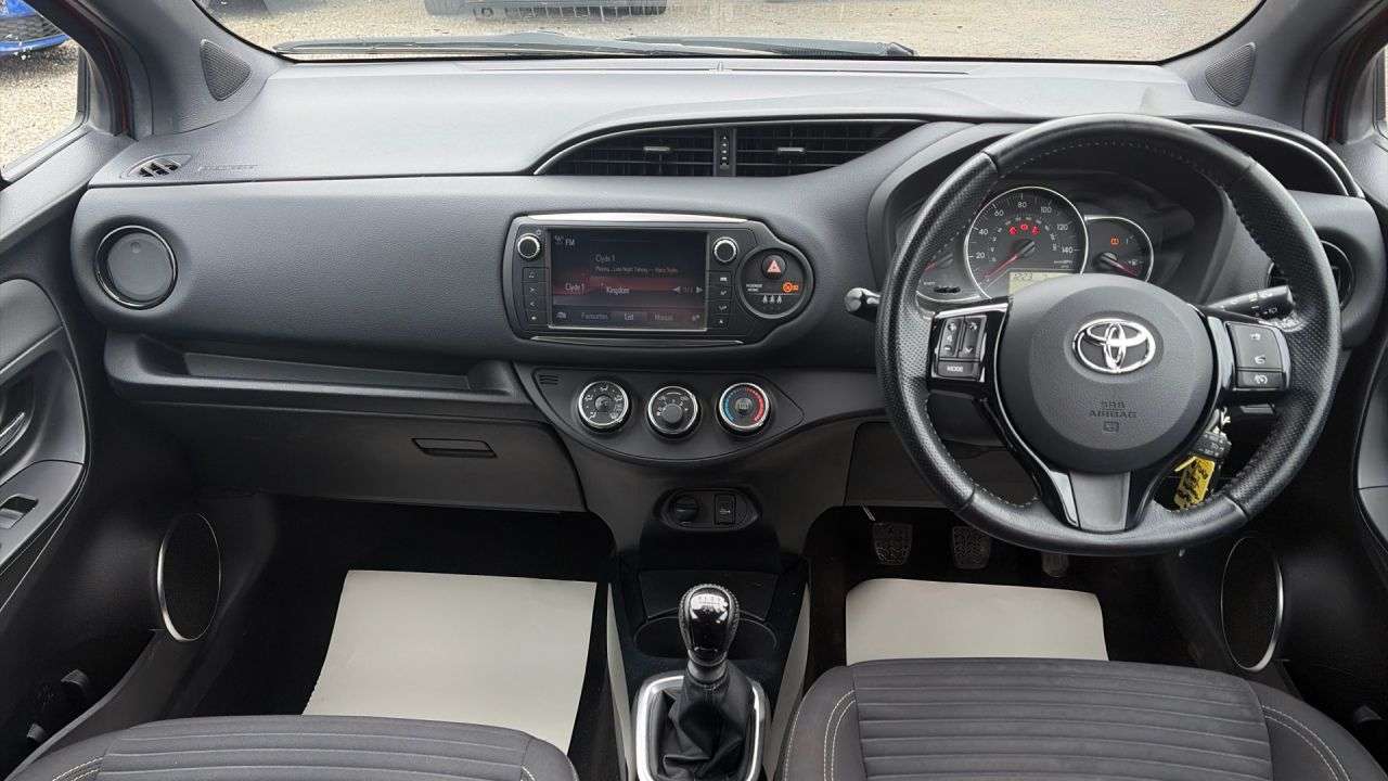 2016 TOYOTA YARIS 2016 TOYOTA YARIS