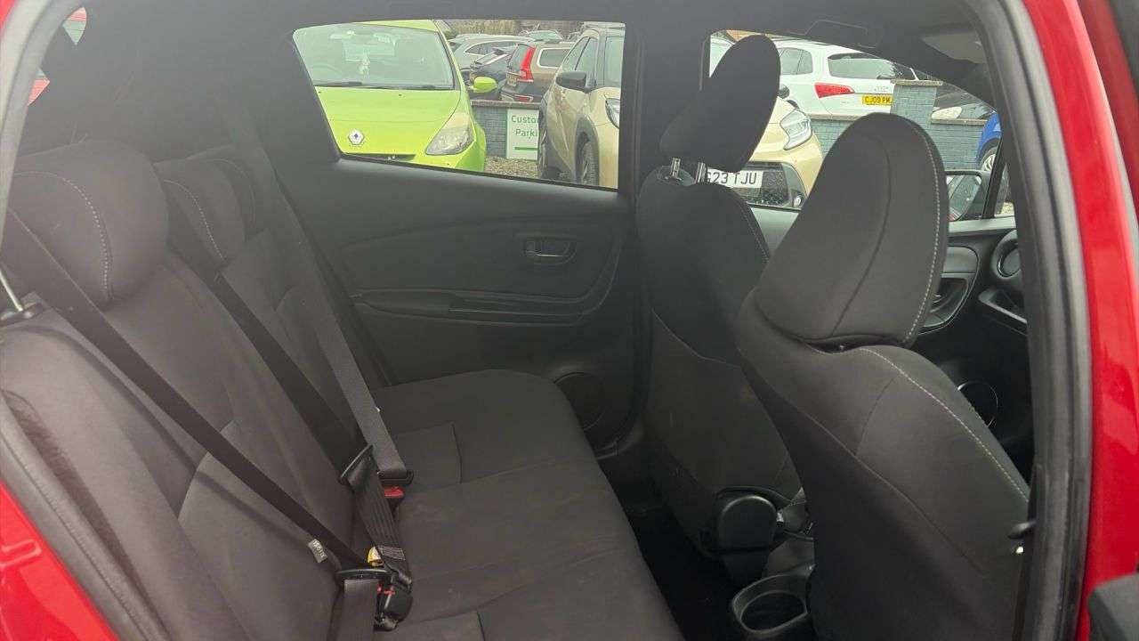 2016 TOYOTA YARIS 2016 TOYOTA YARIS
