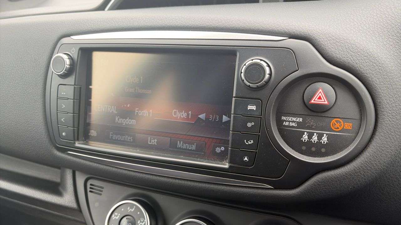 2016 TOYOTA YARIS 2016 TOYOTA YARIS