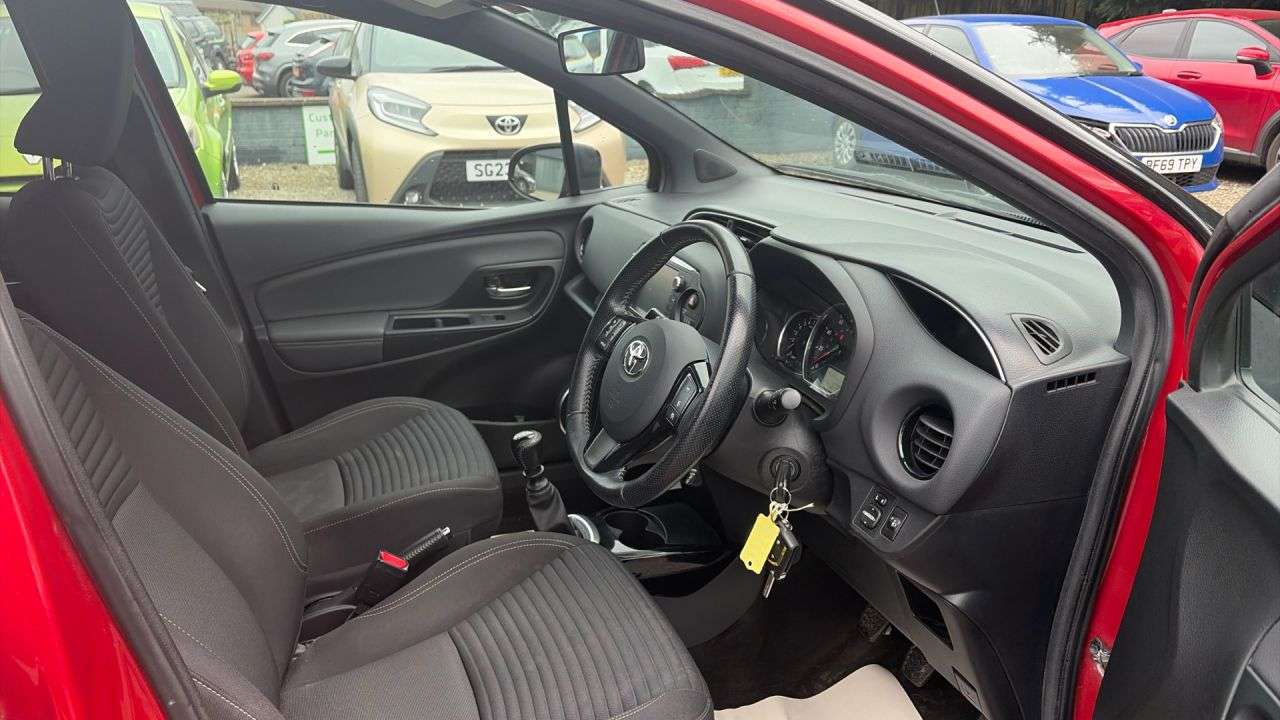 2016 TOYOTA YARIS 2016 TOYOTA YARIS
