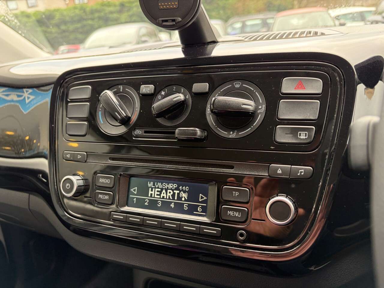 2015 VOLKSWAGEN UP! 2015 VOLKSWAGEN UP!