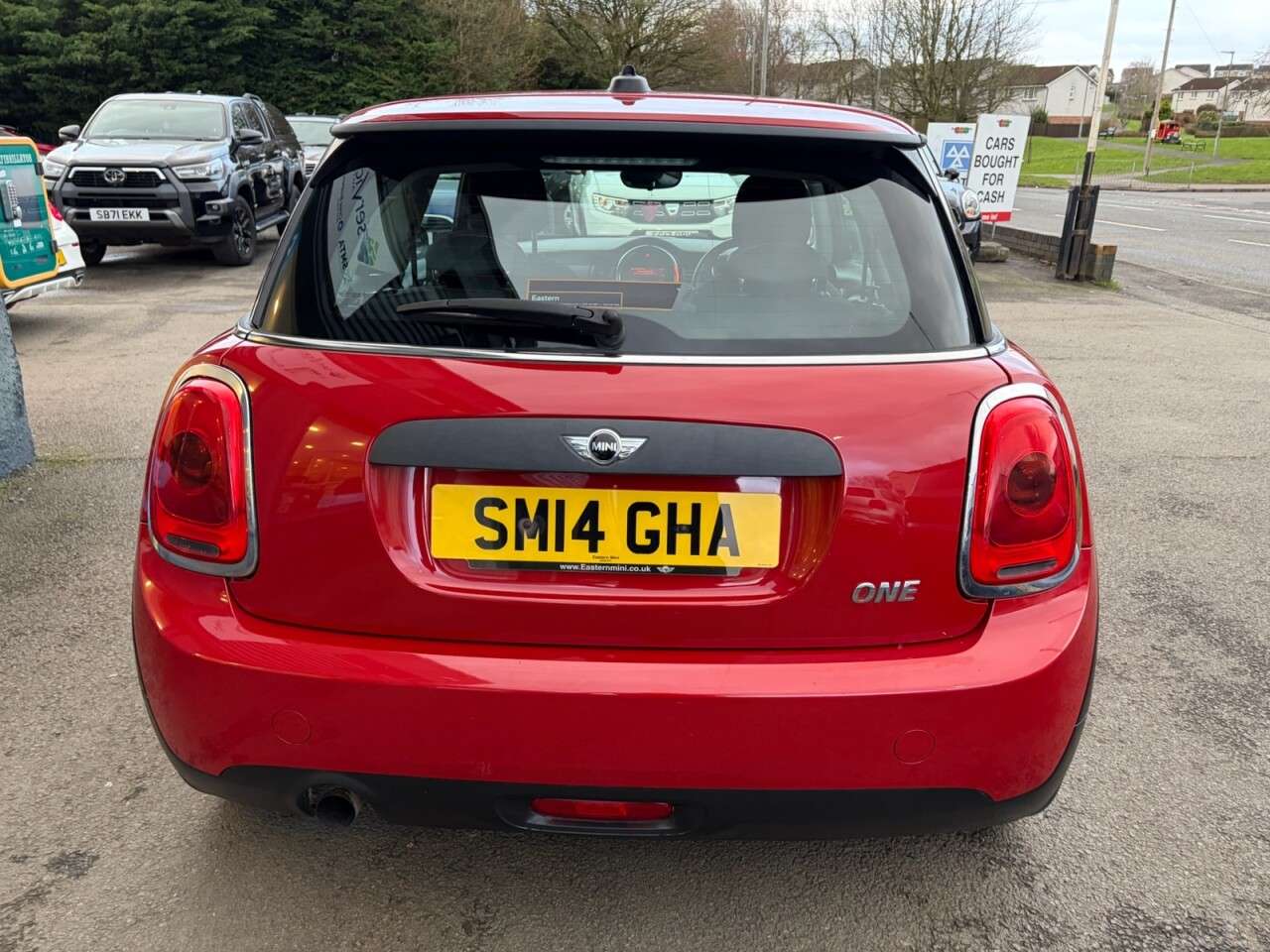 A 2014 MINI HATCH 1.2 One Hatchback 3dr Petrol Manual Euro 6 (s/s) (102 ps) A 2014 MINI HATCH 1.2 One Hatchback 3dr Petrol Manual Euro 6 (s/s) (102 ps)