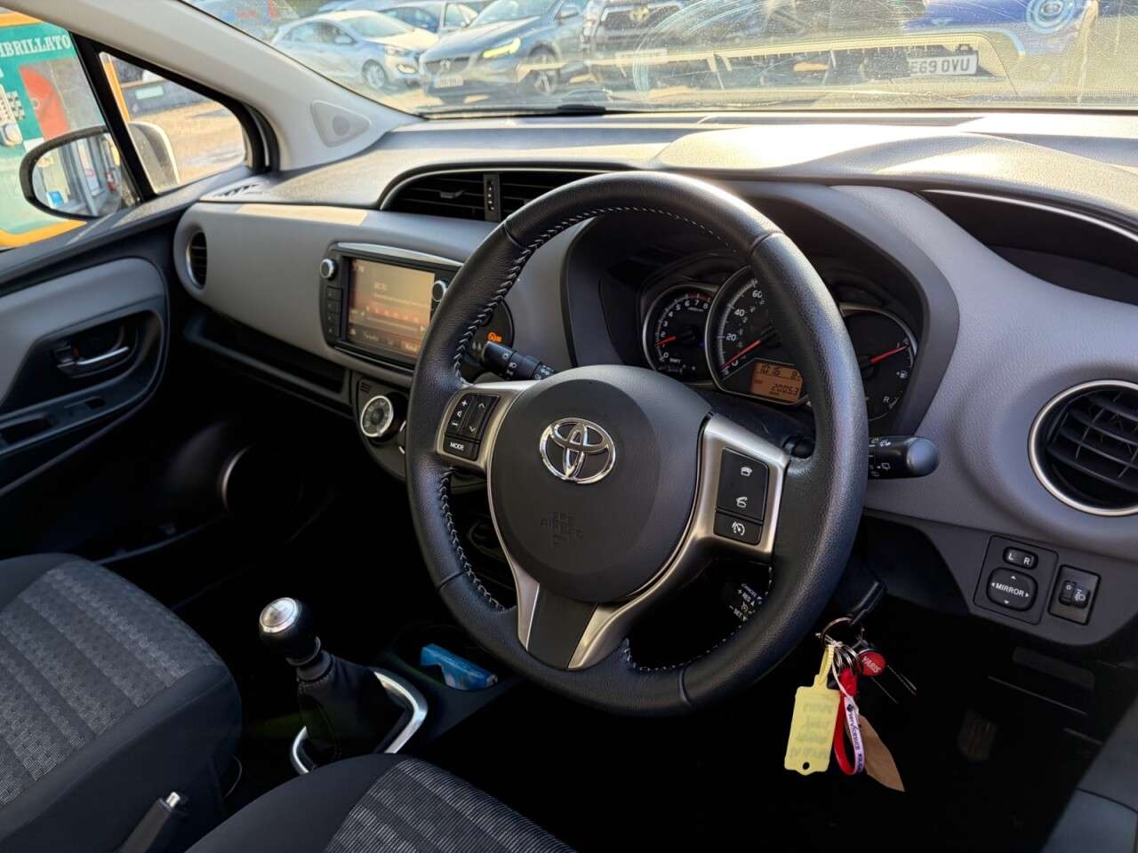 2016 TOYOTA YARIS 2016 TOYOTA YARIS