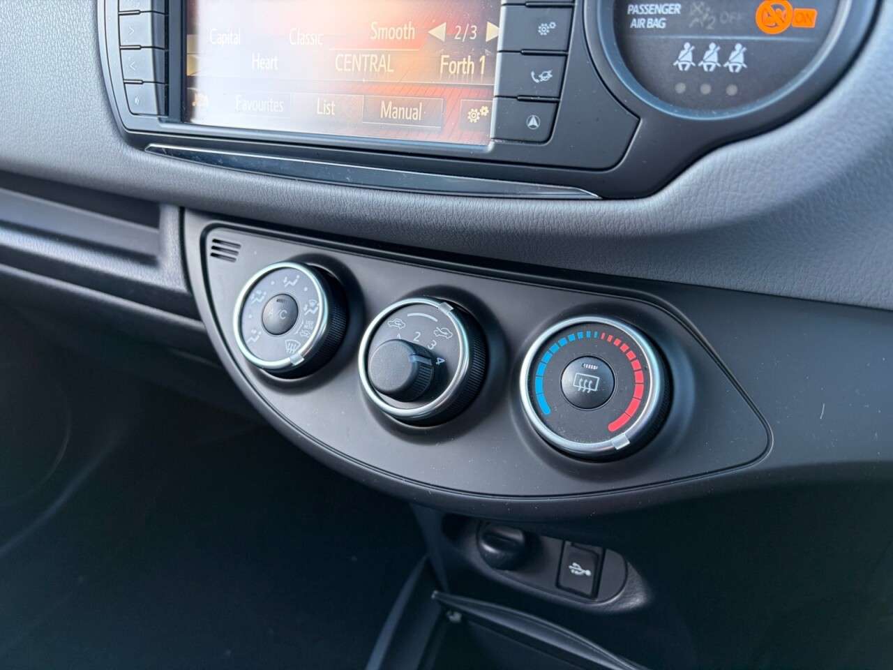 2016 TOYOTA YARIS 2016 TOYOTA YARIS