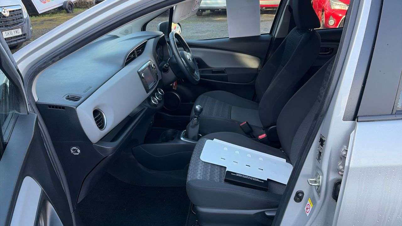 2016 TOYOTA YARIS 2016 TOYOTA YARIS